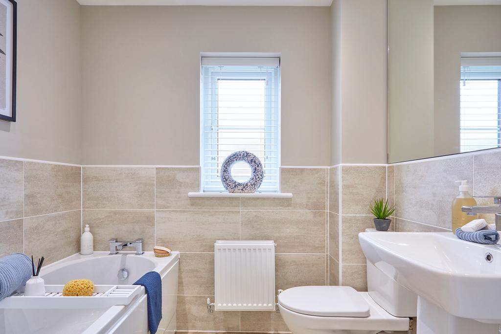 Family bathroom in the Chester 4 bedroom home