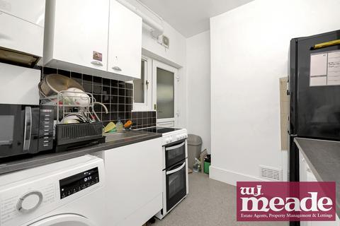 1 bedroom flat to rent, Mathews Park Avenue, Stratford, E15