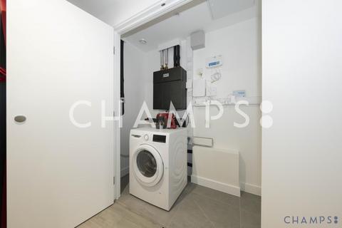 2 bedroom flat to rent, Anax Street, N4