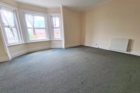 2 bedroom flat to rent, Arthur Road, Southampton SO15