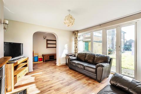 2 bedroom maisonette for sale, Pollards Oak Road, Hurst Green