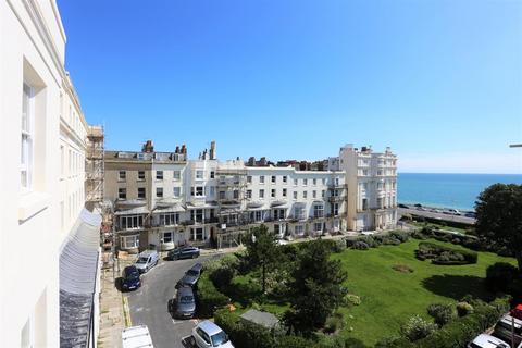 2 bedroom flat to rent, Marine Square, Brighton