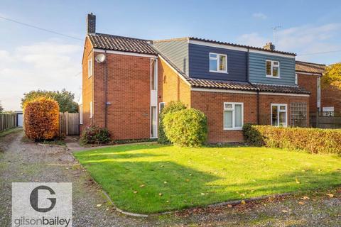 3 bedroom semi-detached house for sale, Buckenham Road, Norwich NR13