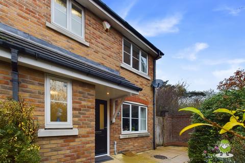 3 bedroom end of terrace house for sale, RICHARDS FIELD, CHINEHAM, BASINGSTOKE, HAMPSHIRE, RG24