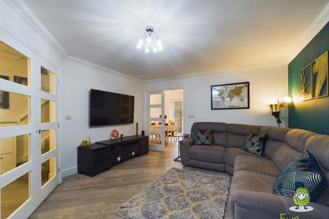 3 bedroom end of terrace house for sale, RICHARDS FIELD, CHINEHAM, BASINGSTOKE, HAMPSHIRE, RG24