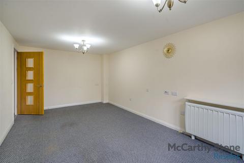 1 bedroom apartment for sale, Crocus Court, Station Road, Poulton-Le-Fylde, FY6 7XJ