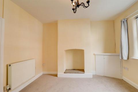 2 bedroom end of terrace house to rent, Great William Street, Stratford-Upon-Avon