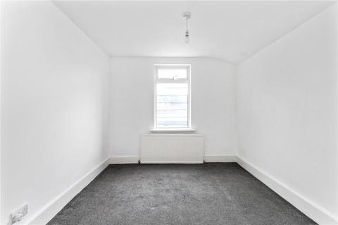 2 bedroom maisonette to rent, Morning Lane, London, E9