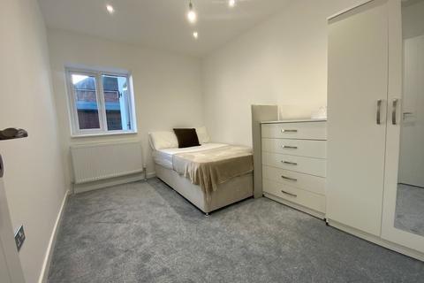 1 bedroom in a house share to rent, Gibson Road, High Wycombe, HP12