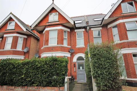 Studio to rent, Donoughmore Road, Boscombe