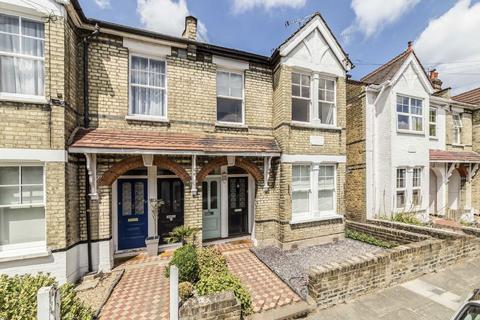 2 bedroom flat to rent, Kenley Road, St Margarets TW1