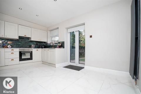 4 bedroom semi-detached house for sale, Coventry Road, Birmingham B26