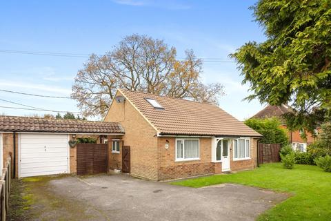 3 bedroom chalet for sale, Dorking Road, Kingsfold, RH12