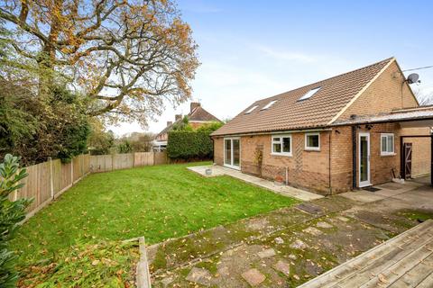 3 bedroom chalet for sale, Dorking Road, Kingsfold, RH12