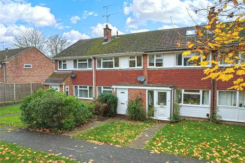 3 bedroom terraced house for sale, Buttermer Close, Wrecclesham, Farnham, Surrey, GU10