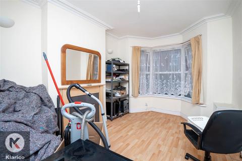 40 Passey Road, Birmingham, B13 9NU
