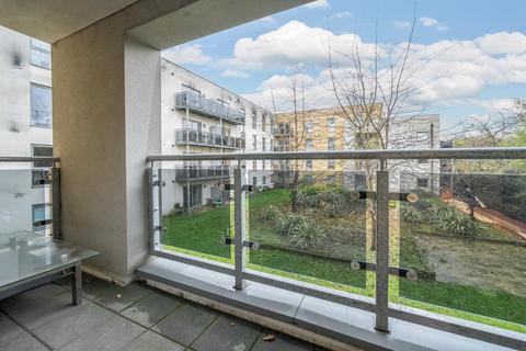 2 bedroom flat for sale, St Georges Grove, Earlsfield