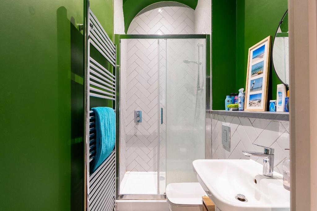 1 L9 HBN - Bathroom C.jpg