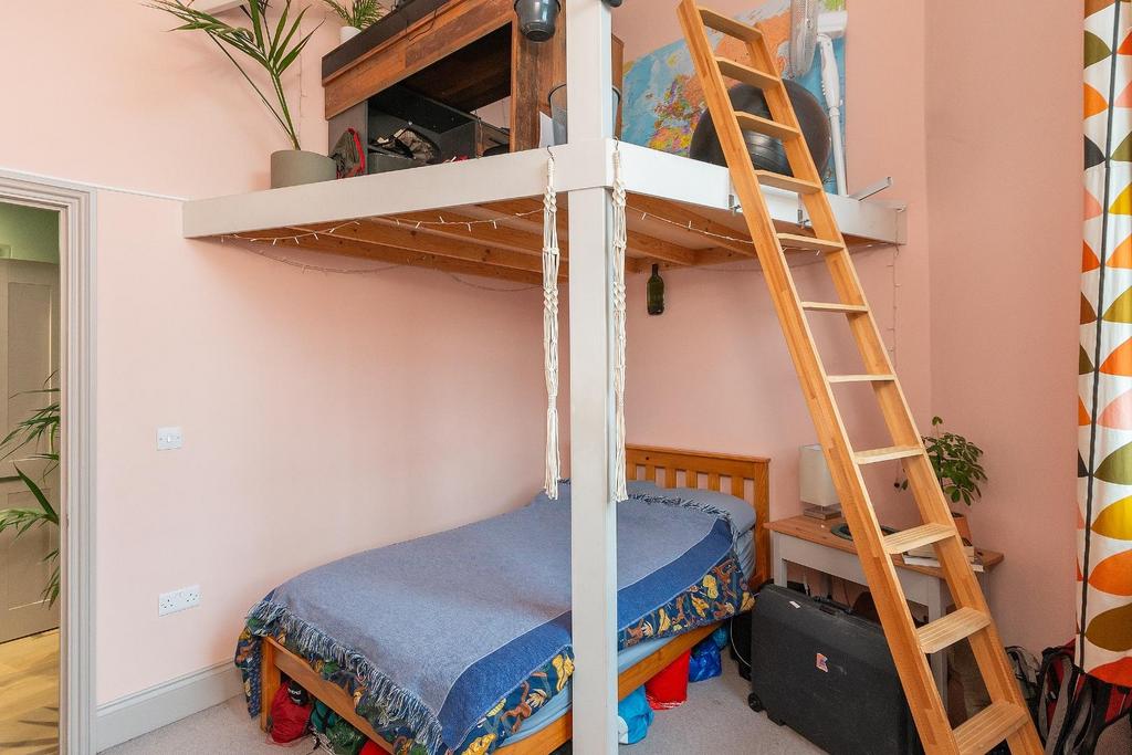 1 L9 HBN - Bedroom B.jpg