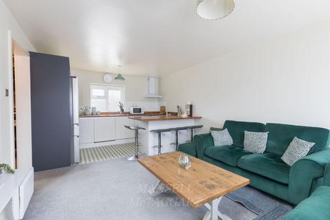 1 bedroom flat for sale, Tuxford Close, Crawley RH10