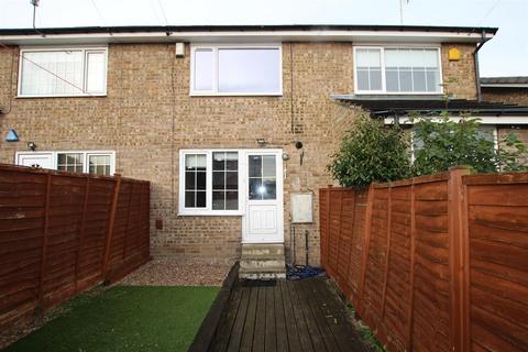 2 bedroom townhouse to rent, New Park Way, Farsley, Pudsey