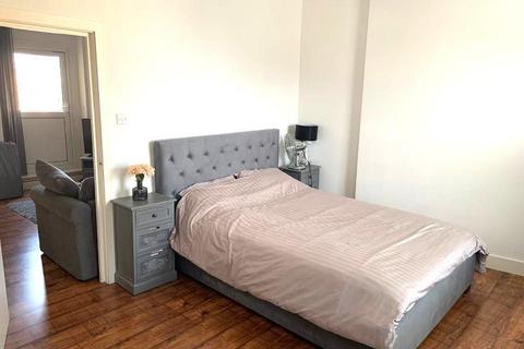 1 bedroom flat to rent, Munster Road, Fulham, London