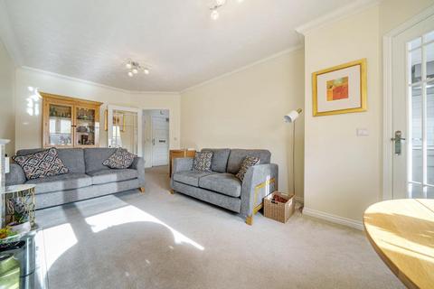 1 bedroom retirement property for sale, Newbury,  Berkshire,  RG14