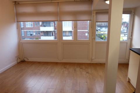 1 bedroom apartment to rent, HIGHFIELD ROAD, London, NW11