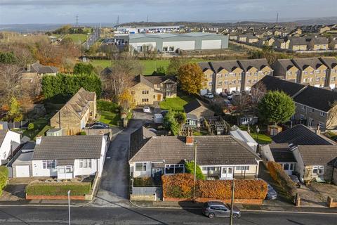 3 bedroom semi-detached bungalow for sale, Laund Road, Huddersfield HD3