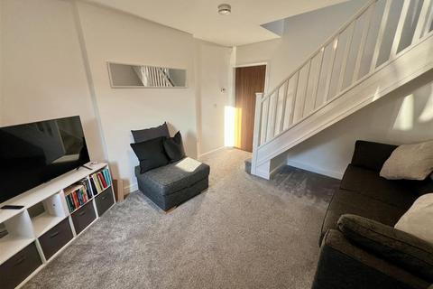 2 bedroom duplex for sale, Argyle Close, Stourbridge, DY8 4XT