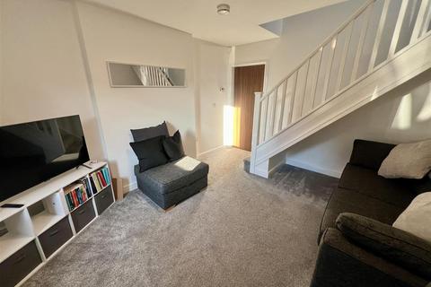 55 Argyle Close, Stourbridge, DY8 4XT