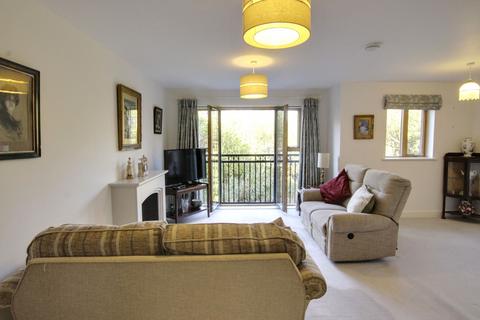 1 bedroom flat for sale, Kleinwort Close, Hurst Place, RH16