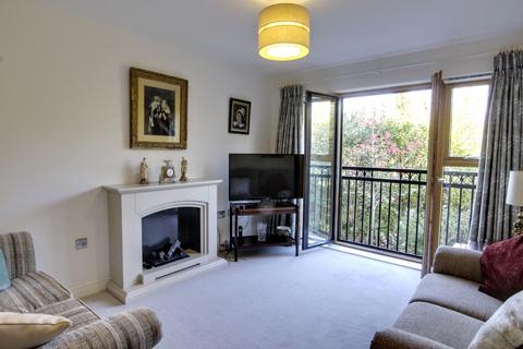 1 bedroom flat for sale, Kleinwort Close, Hurst Place, RH16