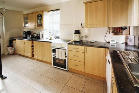 3 bedroom semi-detached house for sale, Foundry Mill Street, Leeds LS14