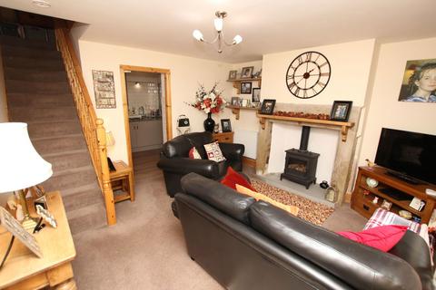 2 bedroom cottage for sale, The Green, Penistone