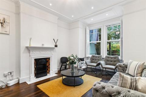 3 bedroom maisonette to rent, Fauconberg Road, Chiswick