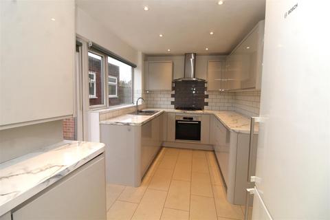 4 bedroom detached house for sale, The Spinney, Potters Bar EN6