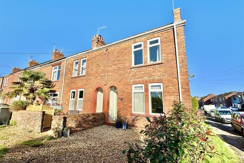 2 bedroom end of terrace house for sale, Poole Road, Poole BH16