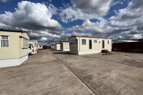 Mobile home to rent, Mile Tree Lane, Aldermans Green, Coventry