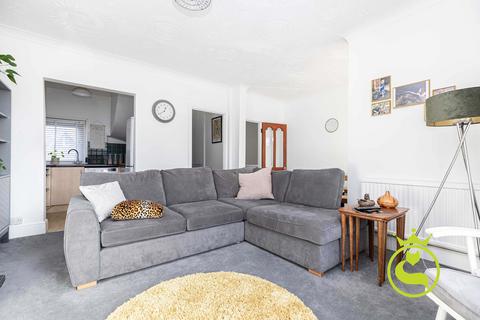 3 bedroom flat for sale, Sandbanks Road, Poole BH14