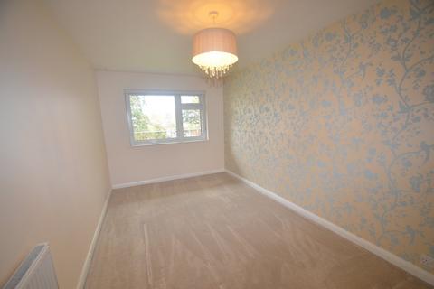 2 bedroom flat to rent, Foxgrove Road, Beckenham, BR3