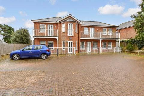 2 bedroom flat for sale, Landguard Manor Road, Shanklin, Isle of Wight