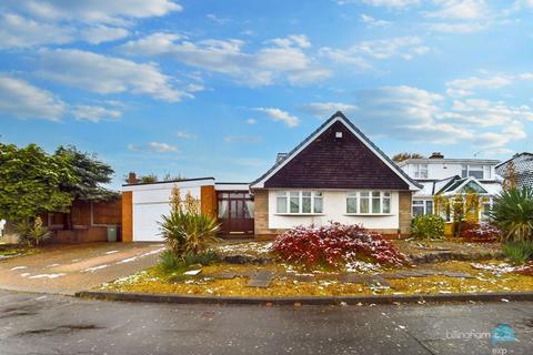 3 bedroom semi-detached bungalow for sale, Richmond Grove, Stourbridge DY8