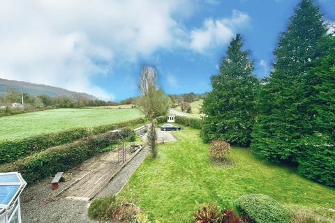 4 bedroom house for sale, Talycafn Road, Llanrwst