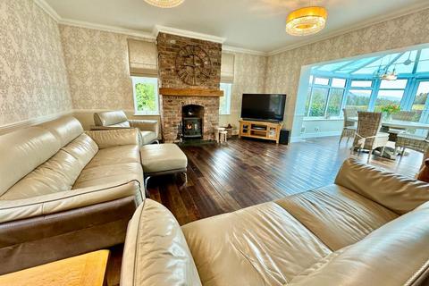 4 bedroom house for sale, Talycafn Road, Llanrwst