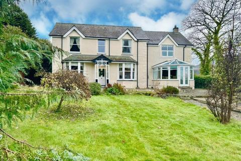 4 bedroom house for sale, Talycafn Road, Llanrwst