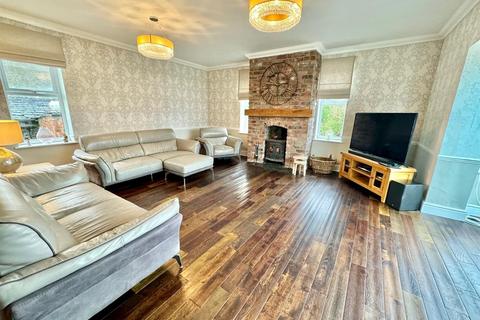 4 bedroom house for sale, Talycafn Road, Llanrwst