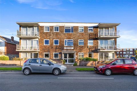 2 bedroom flat for sale, Chanctonbury Road, Rustington, Littlehampton, West Sussex, BN16