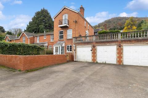 3 bedroom end of terrace house for sale, Walton Mews, Malvern