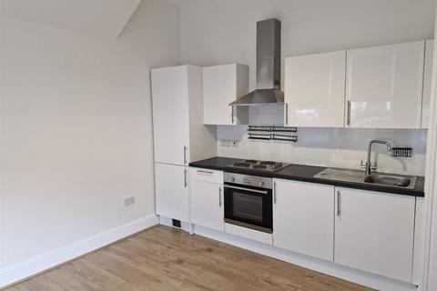 2 bedroom apartment to rent, Handsworth Road, London